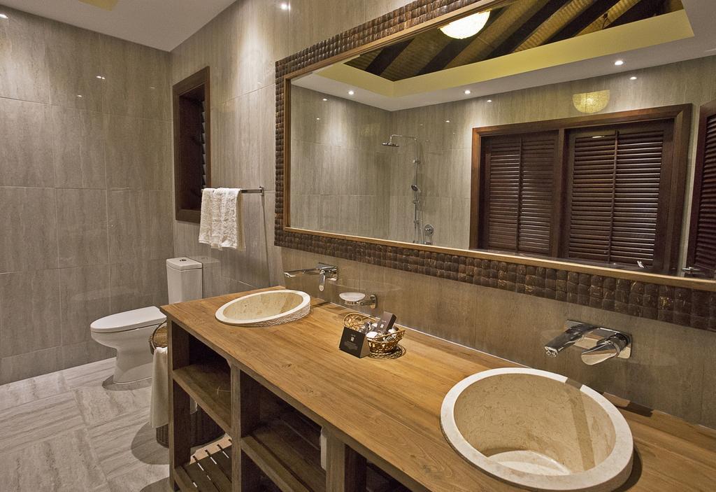 Junior Suite with Garden View